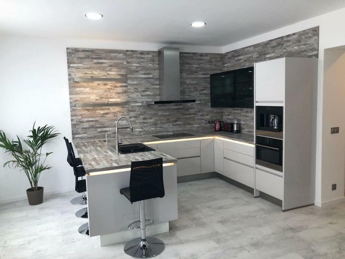 Luxusni Apartman Primo V Centru U Hotelu Thermal Karlovy Vary Kültér fotó